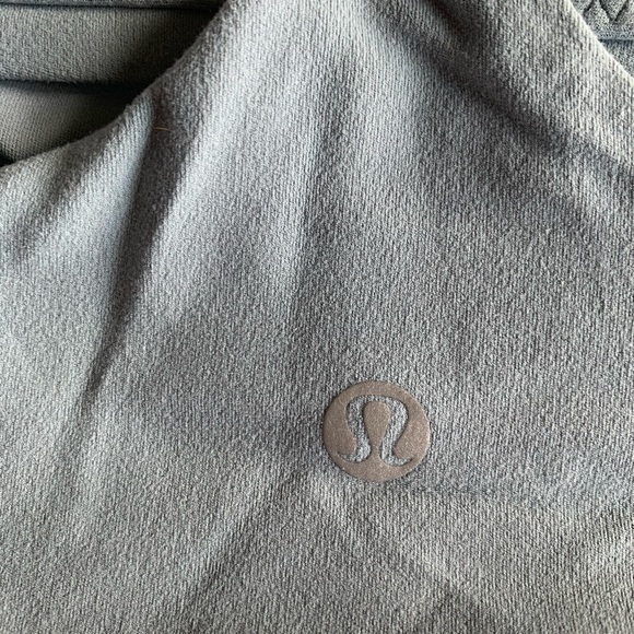 Blue/Teal Lululemon Criss-Cross sports bra (6) - Picture 3 of 3